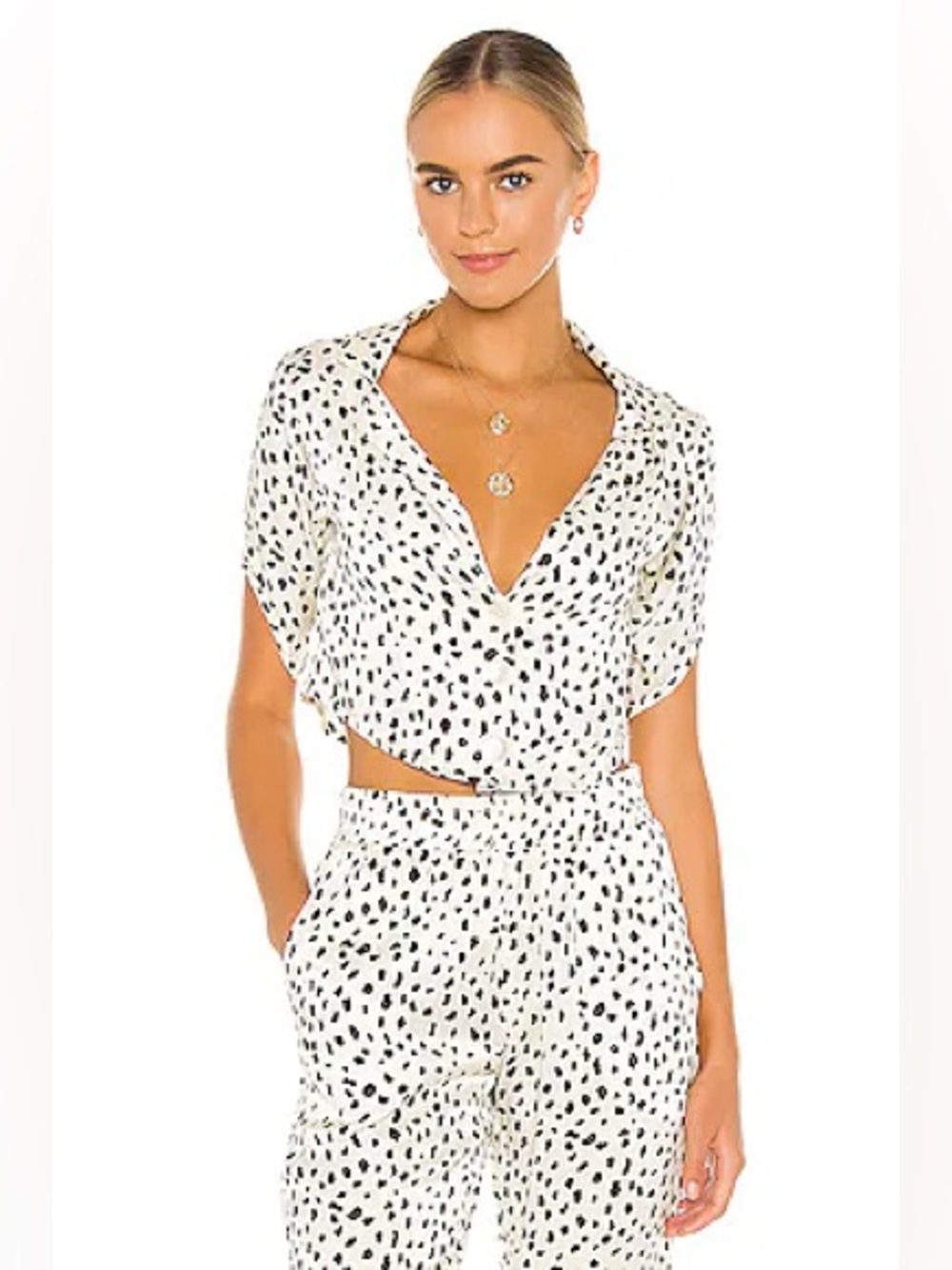BEACH RIOT Regan Blouse in Dalmatian
Spot Size small